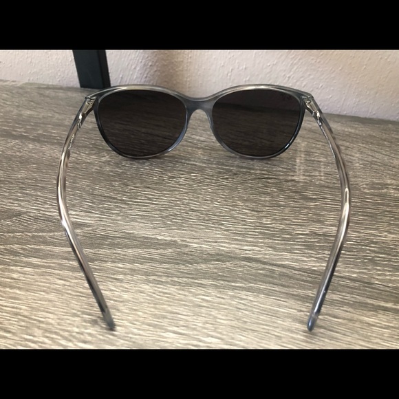 Maui Jim Women’s Sunglasses - Picture 5 of 7